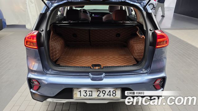 Kia Niro 1.6 HEV Noblesse Special 2020 — фото 20