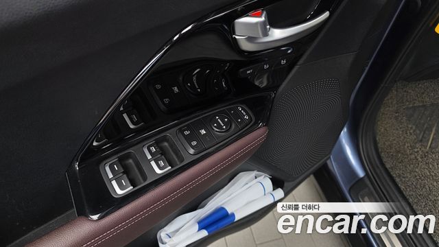 Kia Niro 1.6 HEV Noblesse Special 2020 — фото 27