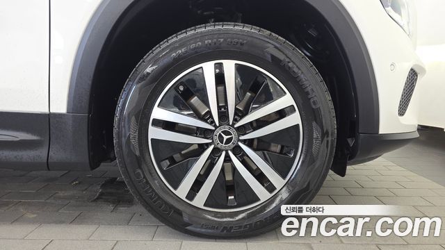 Mercedes-Benz GLB-Class (X247) GLB200 d 2021 — фото 21