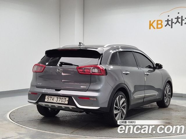 Kia Niro Noblesse 2017 — фото 3