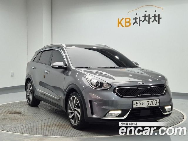 Kia Niro Noblesse 2017 — фото 4