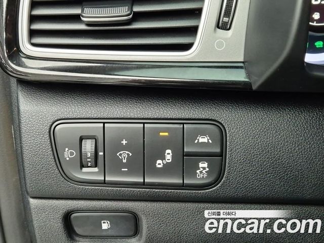 Kia Niro Noblesse 2017 — фото 23
