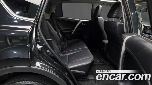 Toyota RAV4 2.5 2WD 4th 2018 — фото 11