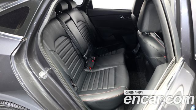 Kia K3 5Door GT Basic 2019 — фото 16