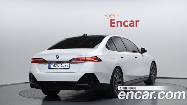 BMW 5 Series (G60) 520i M Sport 2024 — фото 2