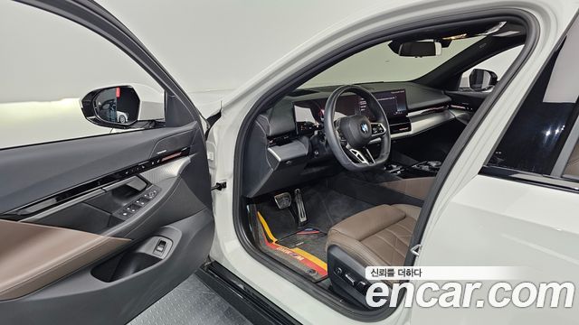 BMW 5 Series (G60) 520i M Sport 2024 — фото 10