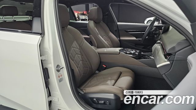 BMW 5 Series (G60) 520i M Sport 2024 — фото 32