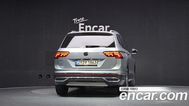 Volkswagen Tiguan Allspace 2.0 TSI Prestige 2022 — фото 4