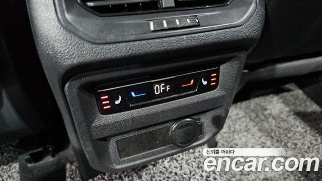 Volkswagen Tiguan Allspace 2.0 TSI Prestige 2022 — фото 18