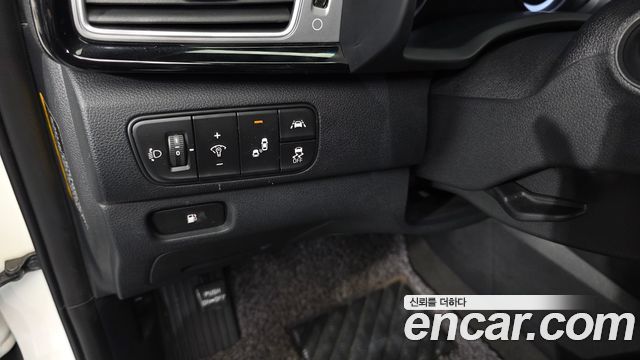 Kia Niro Prestige 2017 — фото 28
