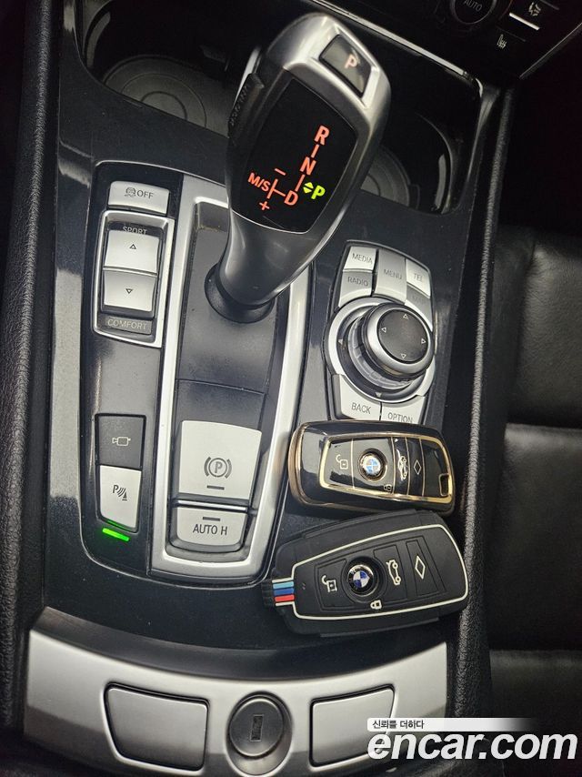 BMW 5 Series GT (F07) GT 30d 2012 — фото 9