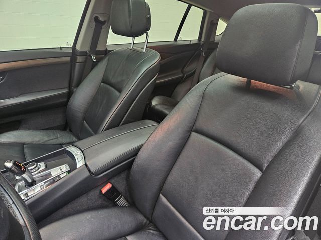 BMW 5 Series GT (F07) GT 30d 2012 — фото 10