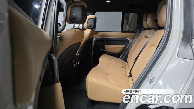 Land Rover Defender (L663) 110 D300 X-Dynamic HSE 2026 — фото 12