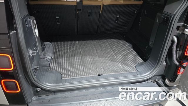 Land Rover Defender (L663) 110 D300 X-Dynamic HSE 2026 — фото 30