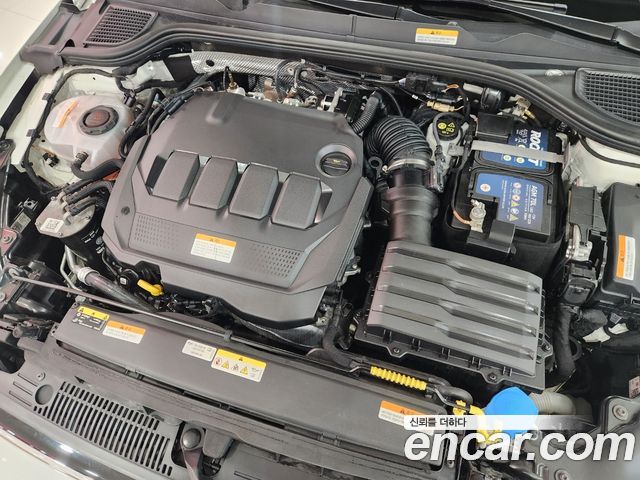 Volkswagen Golf (VIII) 2.0 TDI Prestige 2023 — фото 6