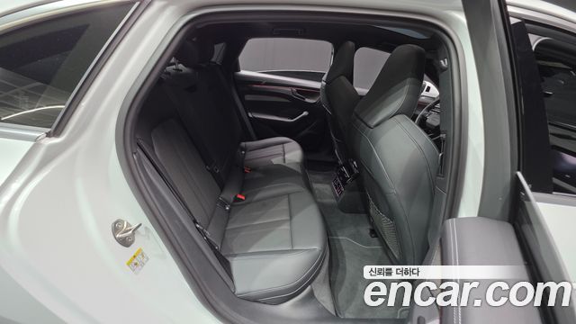 Audi A6 (C9) 40 TFSI S Line 2026 — фото 17