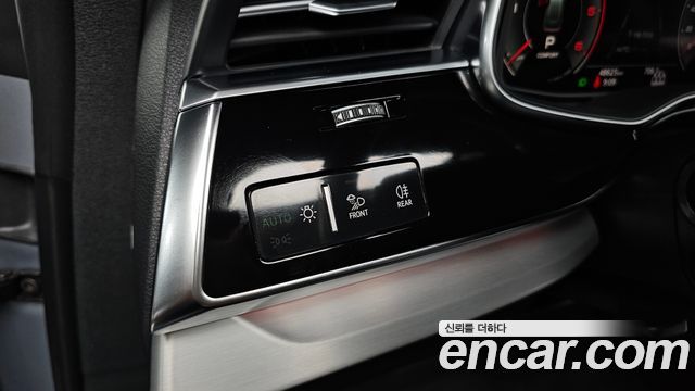 Audi Q8 (4M) 50 TDI Quattro Premium 2022 — фото 31