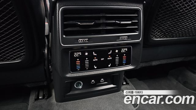 Audi Q8 (4M) 50 TDI Quattro Premium 2022 — фото 33