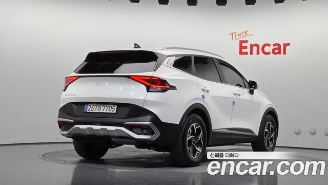 Kia Sportage (V) Diesel 2.0 2WD Prestige 2023 — фото 2
