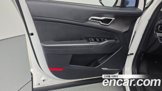 Kia Sportage (V) Diesel 2.0 2WD Prestige 2023 — фото 24