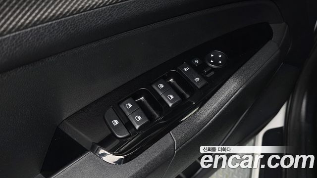 Kia Sportage (V) Diesel 2.0 2WD Prestige 2023 — фото 27