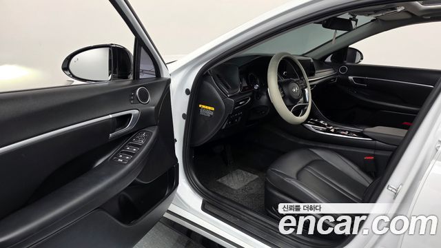 Hyundai Sonata Hybrid (DN8) Premium Family 2020 — фото 10