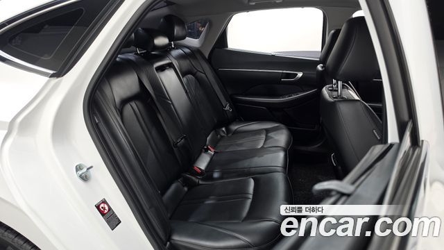 Hyundai Sonata Hybrid (DN8) Premium Family 2020 — фото 11