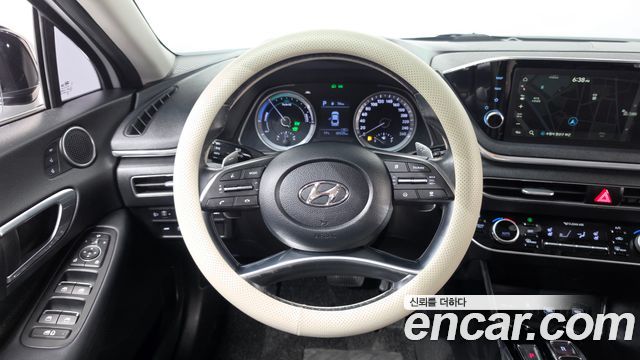 Hyundai Sonata Hybrid (DN8) Premium Family 2020 — фото 13