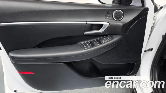 Hyundai Sonata Hybrid (DN8) Premium Family 2020 — фото 24
