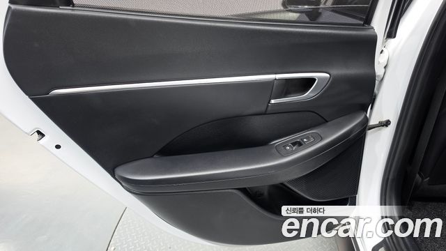 Hyundai Sonata Hybrid (DN8) Premium Family 2020 — фото 25