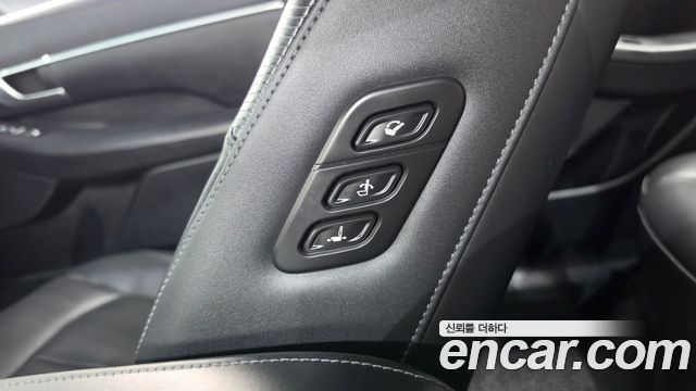 Hyundai Sonata Hybrid (DN8) Premium Family 2020 — фото 35