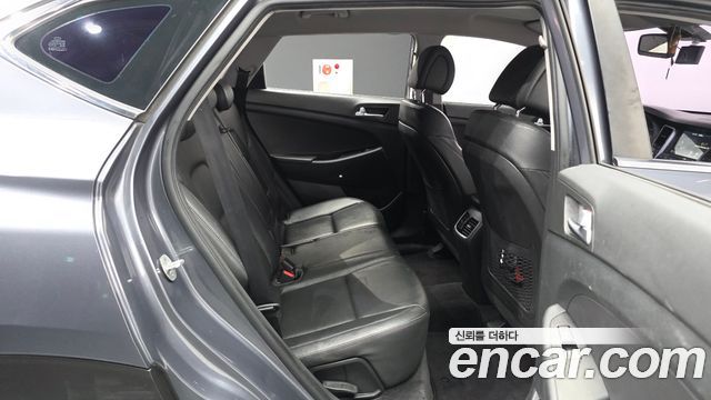 Hyundai Tucson Diesel 1.7 2WD Premium 2017 — фото 12