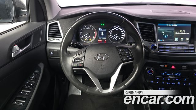 Hyundai Tucson Diesel 1.7 2WD Premium 2017 — фото 13