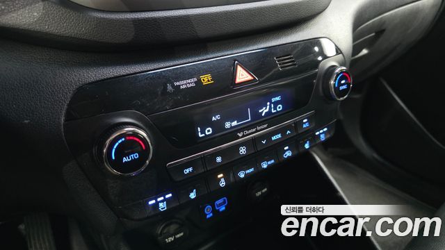 Hyundai Tucson Diesel 1.7 2WD Premium 2017 — фото 16