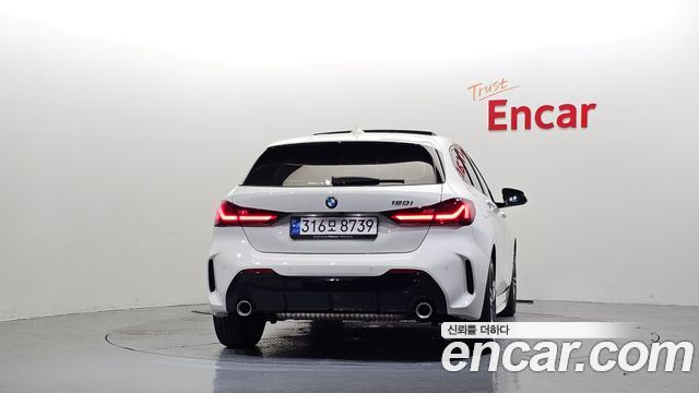 BMW 1 Series (F40) 120i M Sports 2024 — фото 4