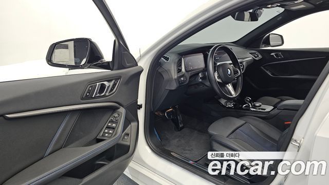 BMW 1 Series (F40) 120i M Sports 2024 — фото 10