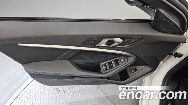 BMW 1 Series (F40) 120i M Sports 2024 — фото 24