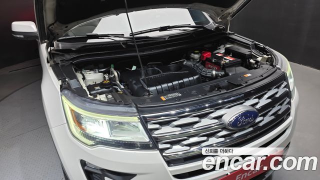 Ford Explorer 2.3 Limited 4WD 5th 2018 — фото 6