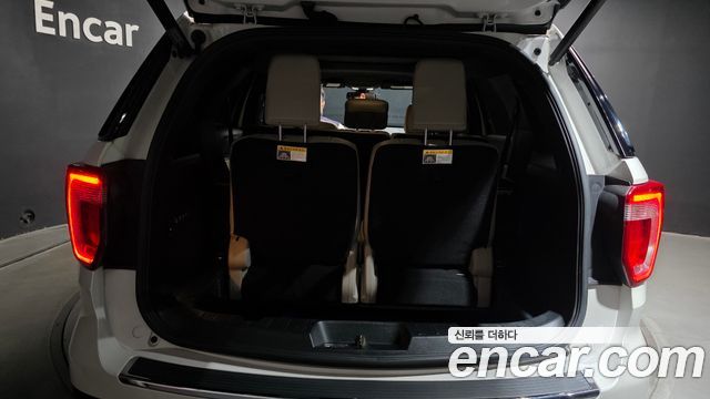 Ford Explorer 2.3 Limited 4WD 5th 2018 — фото 18