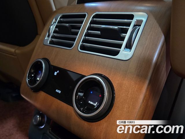 Land Rover Range Rover (IV) 5.0 SC AB 2020 — фото 20