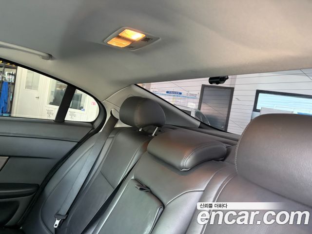 Jaguar XF 3.0SC Luxury X250 2015 — фото 17