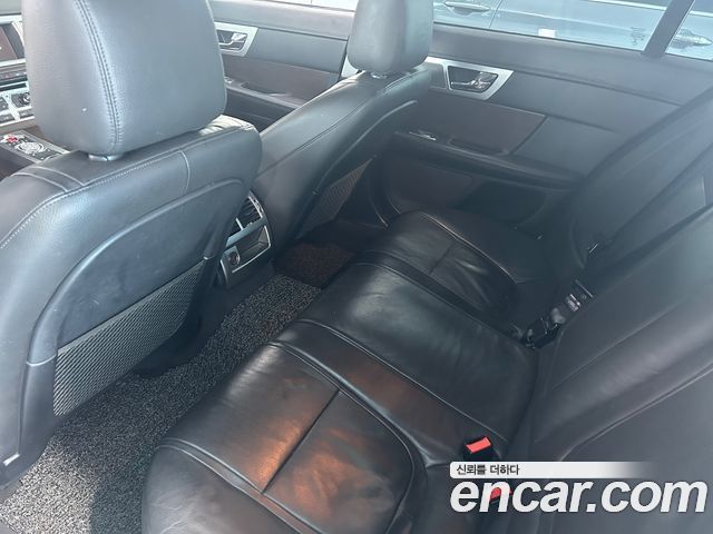 Jaguar XF 3.0SC Luxury X250 2015 — фото 20
