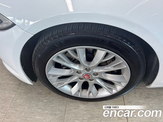 Jaguar XF 3.0SC Luxury X250 2015 — фото 24