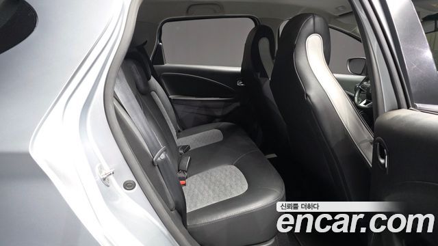 Renault Korea Zoe Intens Eco 2021 — фото 12