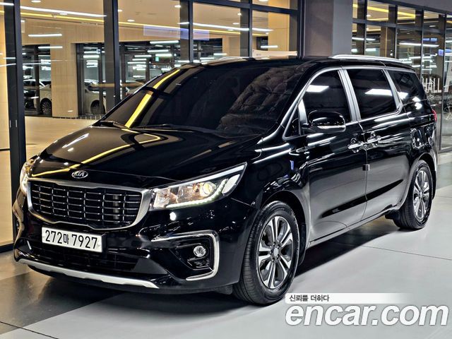 Kia Carnival 9-Seater Luxury