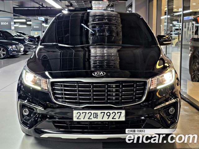 Kia Carnival 9-Seater Luxury 2020 — фото 2
