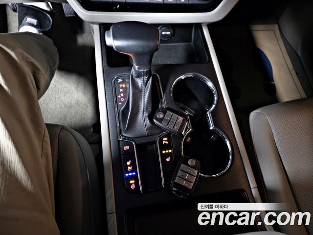 Kia Carnival 9-Seater Luxury 2020 — фото 21