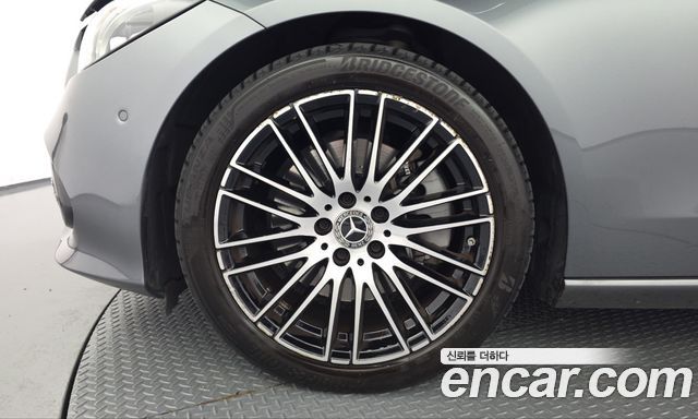 Mercedes-Benz C-Class (W206) C300 4MATIC Avantgarde 2024 — фото 5