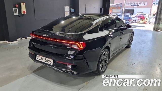 Kia K5 (III) 1.6 Turbo Signature 2022 — фото 2
