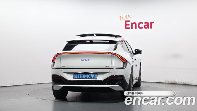 Kia EV6 Long Range 4WD GT Line 2024 — фото 4
